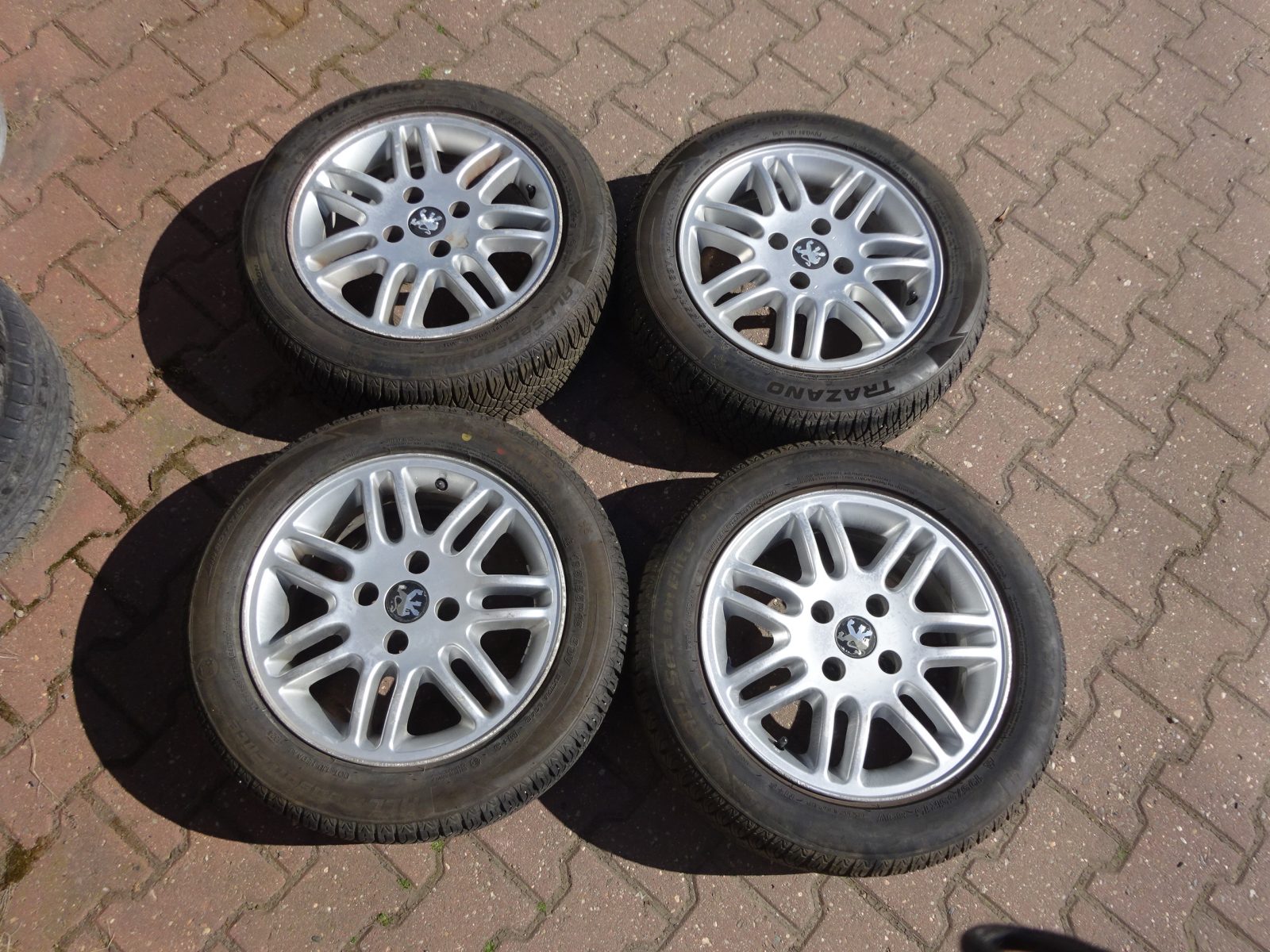 Peugeot celoroční pneu 195x55x15
